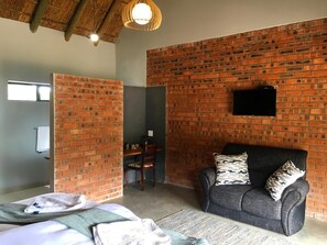 Room - Klein Karoo Game Lodge (De Hoop)