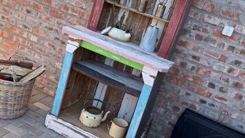 المنطقة المحيطة بالمنشأة