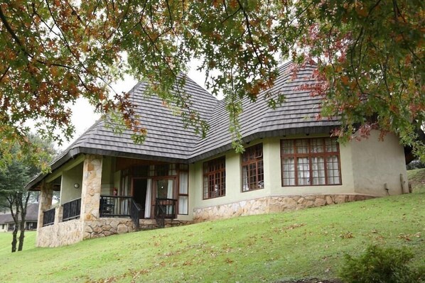 Exterior - Fairways Drakensberg (Drakensberg Gardens)