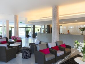 Lobby - Hotel Urban (Tokyo)