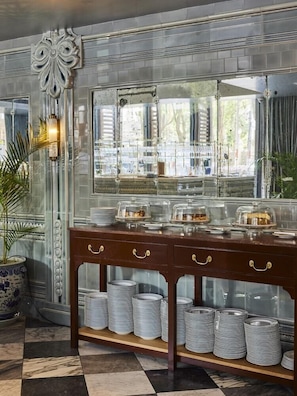 Dining - Hotel Montevideo (Montevideo)