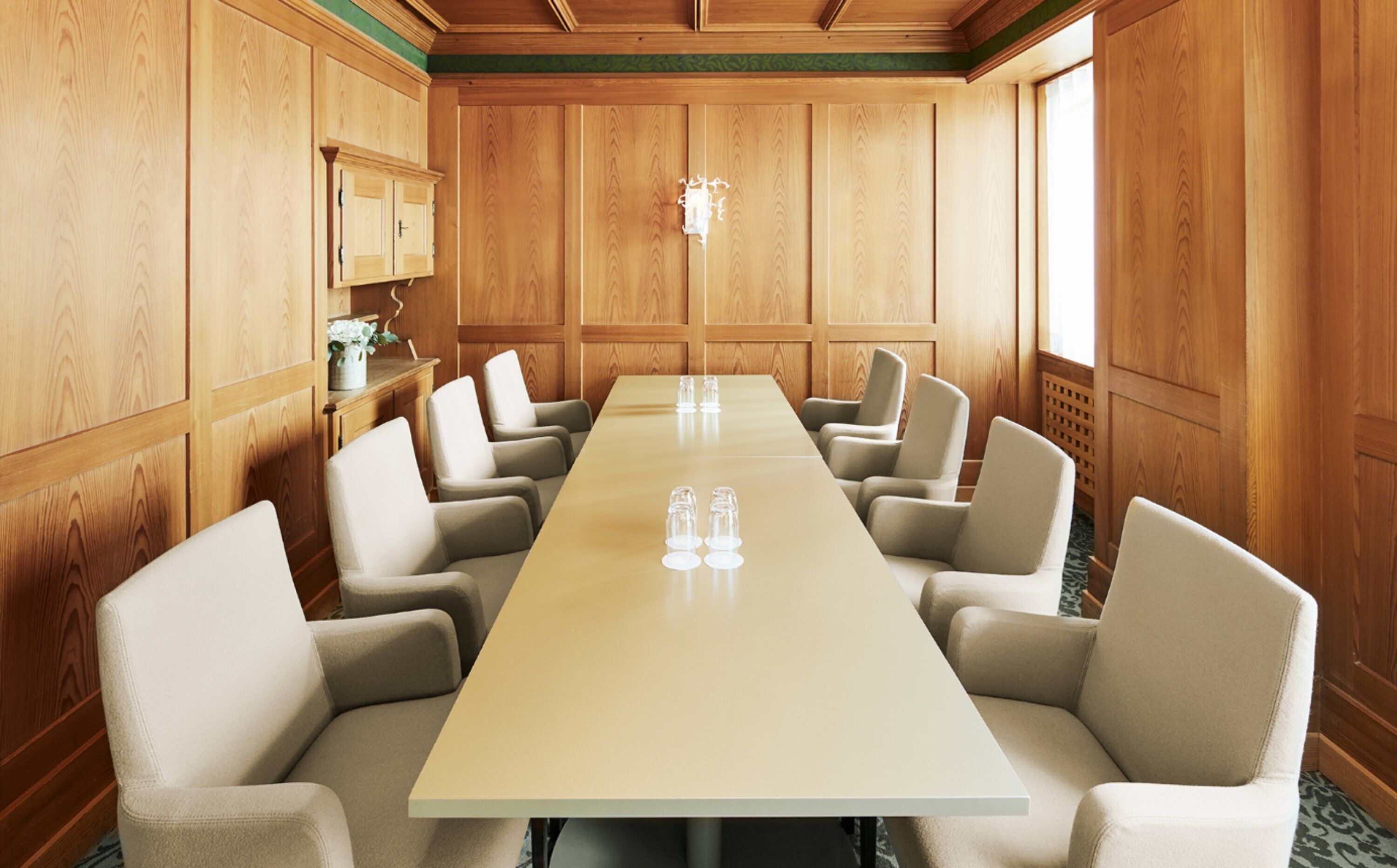 Meeting facility