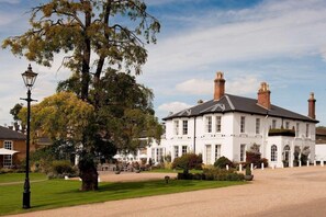 Exterior - Bedford Lodge Hotel and Spa (Newmarket)