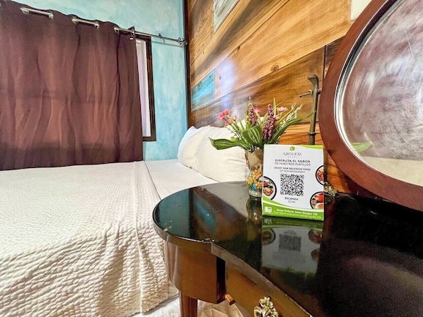 Room - Hotel Rancho Argueta (San Luis Talpa)