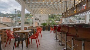 Khu ẩm thực ngoài trời
