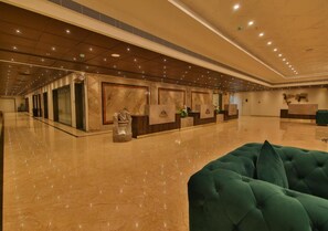 Lobby - Accord Chrome Airport Hotel (Chennai)