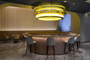 Bar (on property) - Holiday Inn Express Tianjin Binhai (Tianjin)