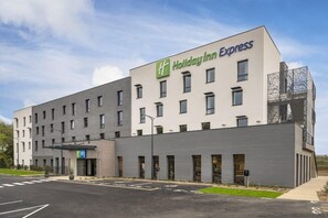 Exterior - Holiday Inn Express Marne la Vallee Val d Europe an IHG Hotel (Bailly-Romainvilliers)