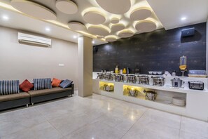 Dining - Hotel Five Elements (Visakhapatnam)