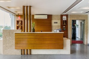 Lobby - Hotel Five Elements (Visakhapatnam)