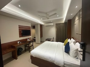 Room - Hotel Five Elements (Visakhapatnam)