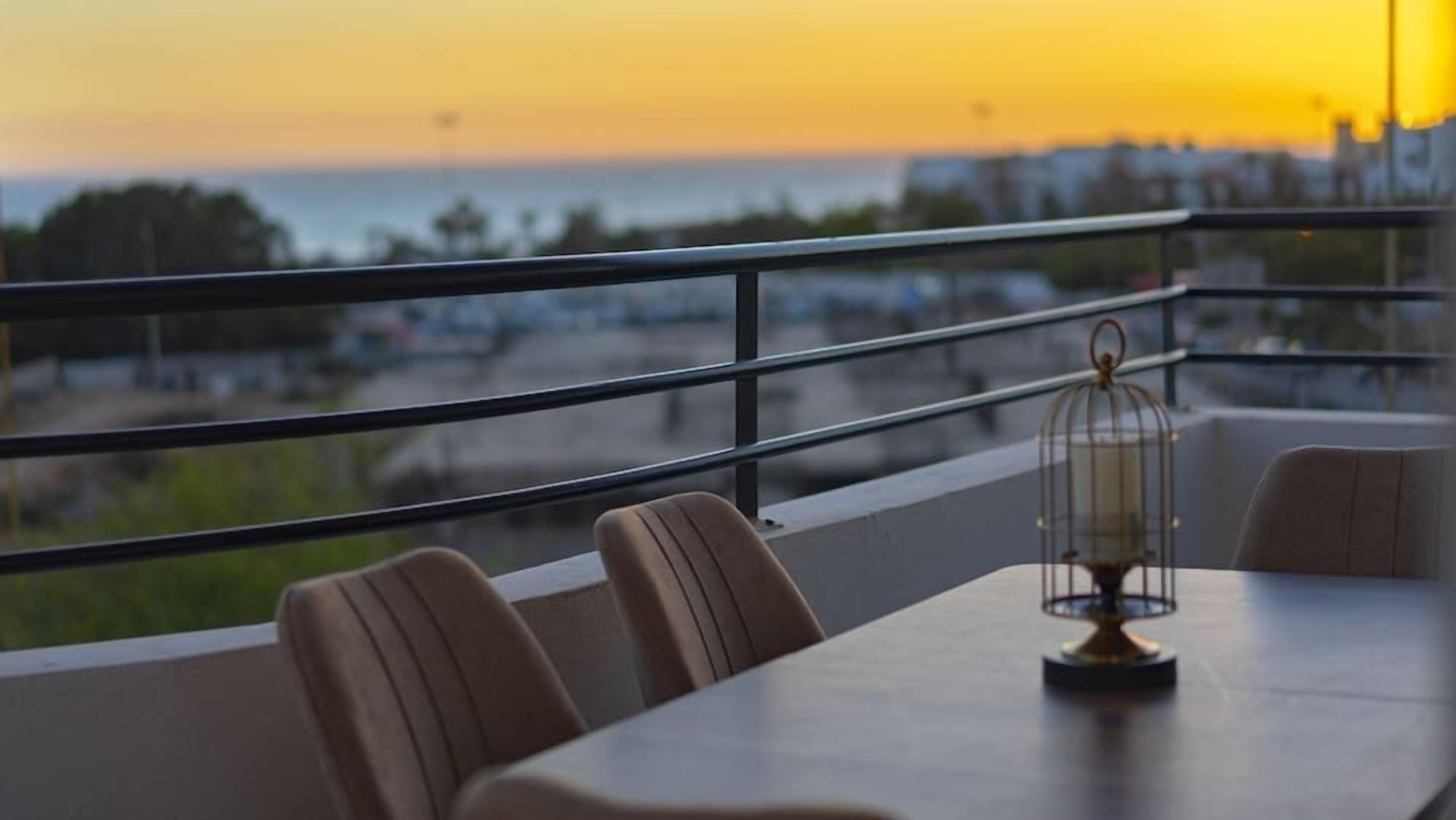 تناول الطعام بالخارج