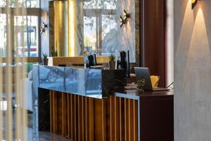 Lobby - Doanesia Premium Hotel and Spa (Kashar)