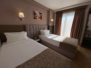Room - Doanesia Premium Hotel and Spa (Kashar)