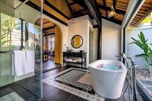 Bathroom - Bliss Hoi An Beach Resort and Wellness (Thang Binh)