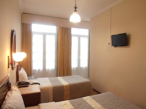 Unclassified image, 3 of 40, button - Hotel S Marino (Porto)
