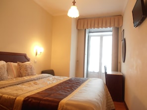 Unclassified image, 4 of 40, button - Hotel S Marino (Porto)