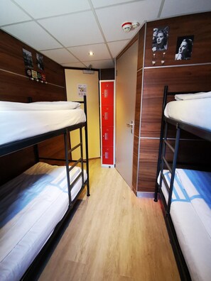 Room - Hotel Mevlana (Amsterdam)