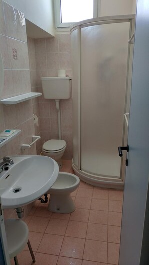 Bathroom - Hotel Biagini (Rimini)