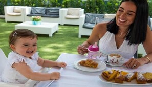 Tempat makan outdoor