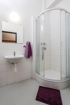 Bathroom - VP1 Hotel (Ostrava)