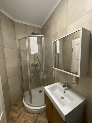 Bathroom - Bahnhof Balingen Hotel (Balingen)