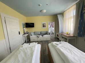 Room - Bahnhof Balingen Hotel (Balingen)