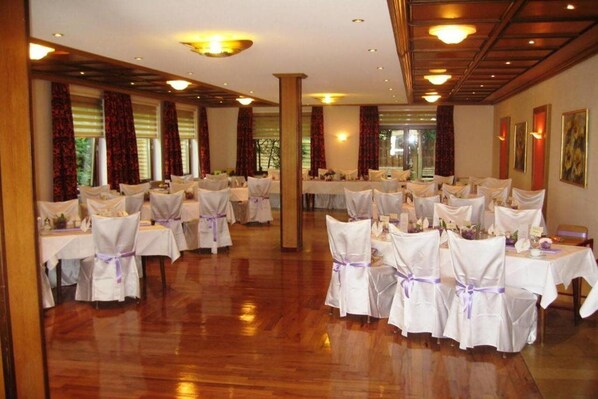 Banquet hall - Wald-cafe Landhotel Restaurant (Bonn)