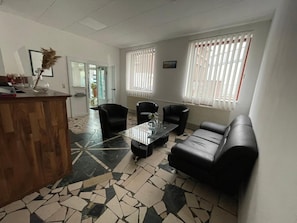 Lobby - Hotel Tyros am Weidendamm (Hannover)