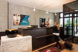 Lobby - Hotel am Campus (Ingolstadt)