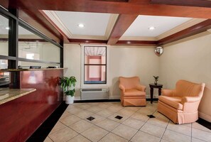 Lobby - New Orleans East Hotel (New Orleans)