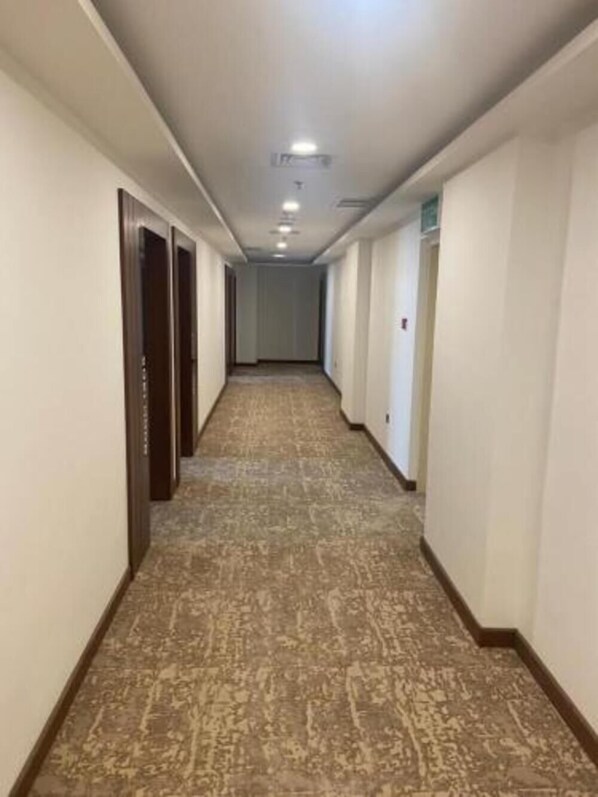 Interior - Dolphin Continental Hotel (Salmiya)