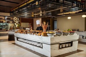 Dining - Wyndham Hoi An Royal Beachfront Resort and Villas (Dien Ban)