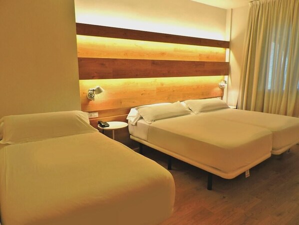 Room - Hotel Las Yucas (Atarfe)