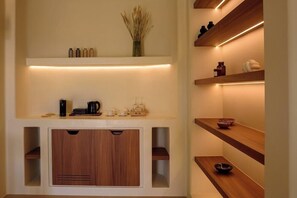Interior - Elessa Hotel (Santorini)