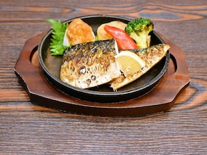 餐饮