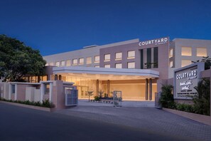 Exterior - Courtyard Tiruchirappalli (Tiruchirappalli)