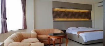 Alexander Hotel Tegal