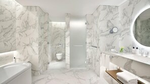 Bathroom - Intercontinental ABU Dhabi Residence (Abu Dhabi)