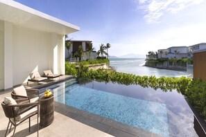 Kolam renang terbuka