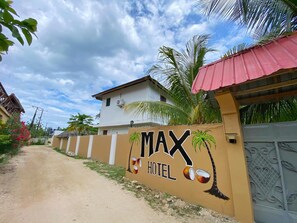 Exterior - Max Hotel Nungwi (Nungwi)