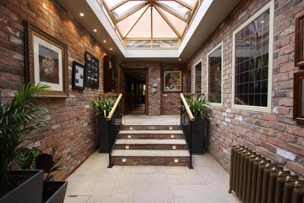 Interior - The Bears Paw Inn (Sandbach)