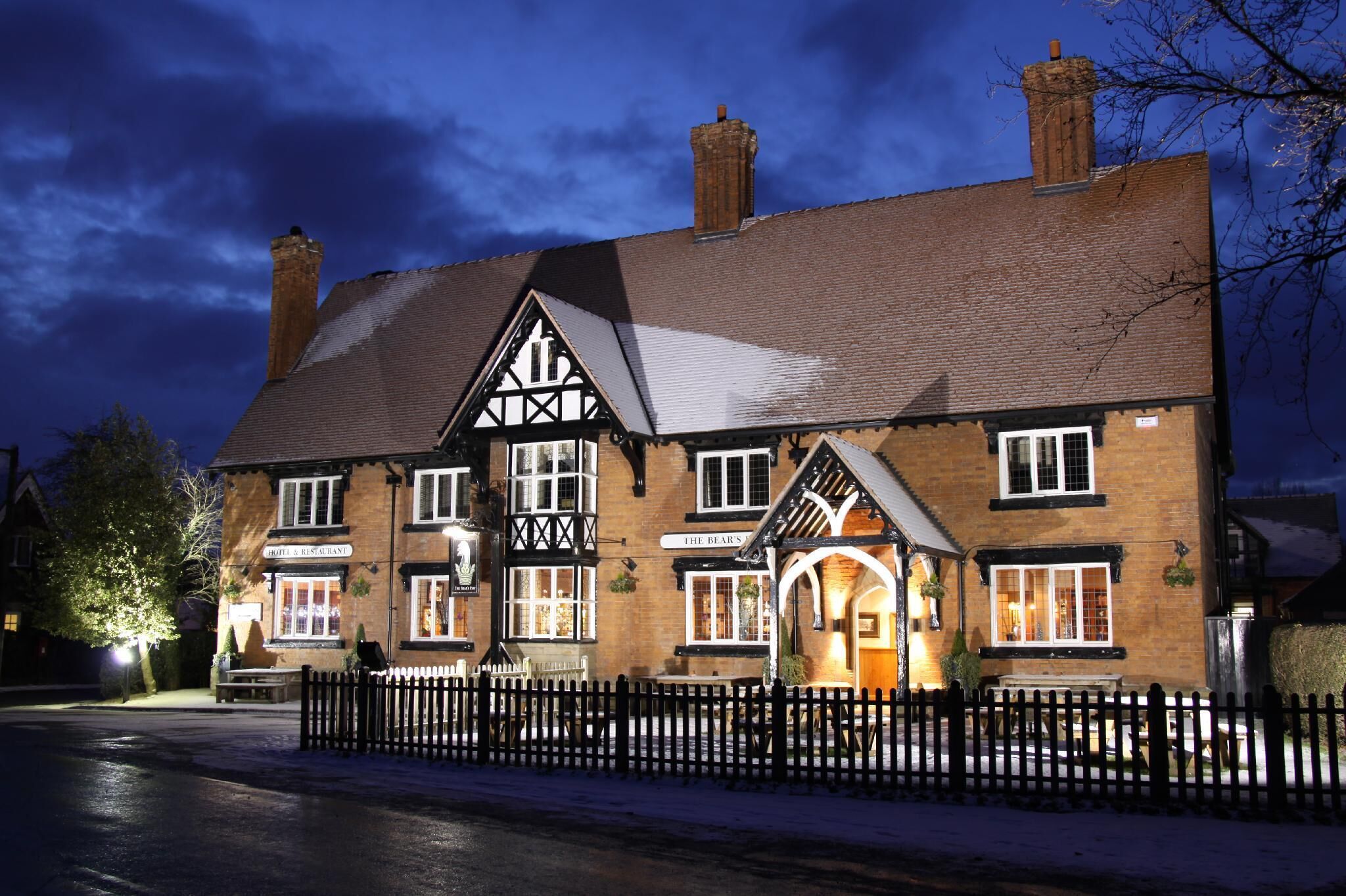 المنشأة من الخارج