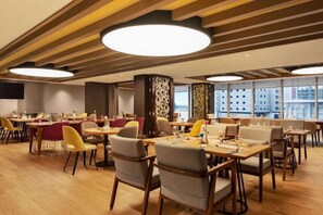 Dining - Ramada Encore by Wyndham Al Khobar Corniche (Al Khobar)