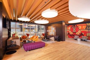 Living area - Ramada Encore by Wyndham Al Khobar Corniche (Al Khobar)