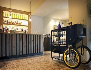 Bar (en el alojamiento)