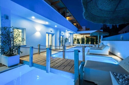 Noha Lifestyle - Adults Only