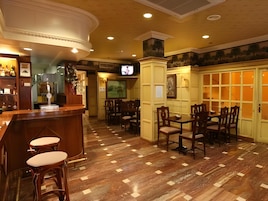 Bar (en el alojamiento)