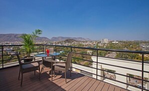 Outdoor dining - Red Fox Hotel, Alwar (Alwar)