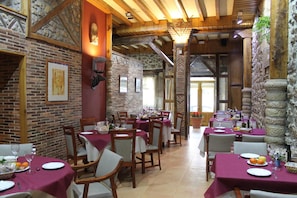 Dining - Hotel San Roque (Reinosa)
